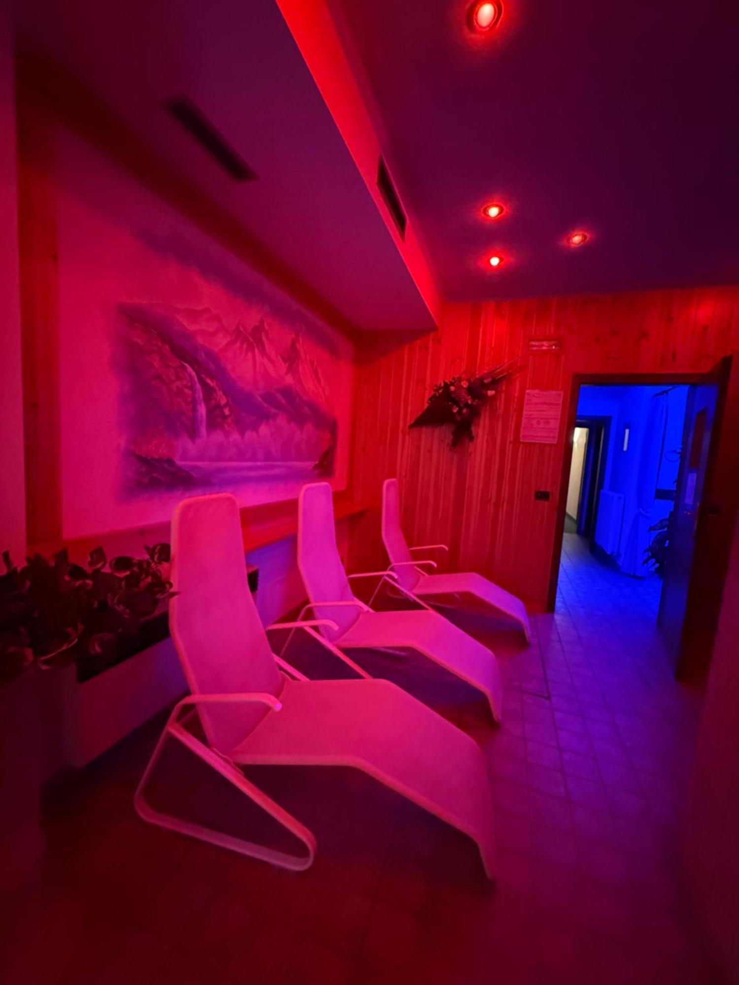 Hotel Quadrifoglio Pinzolo Esterno foto