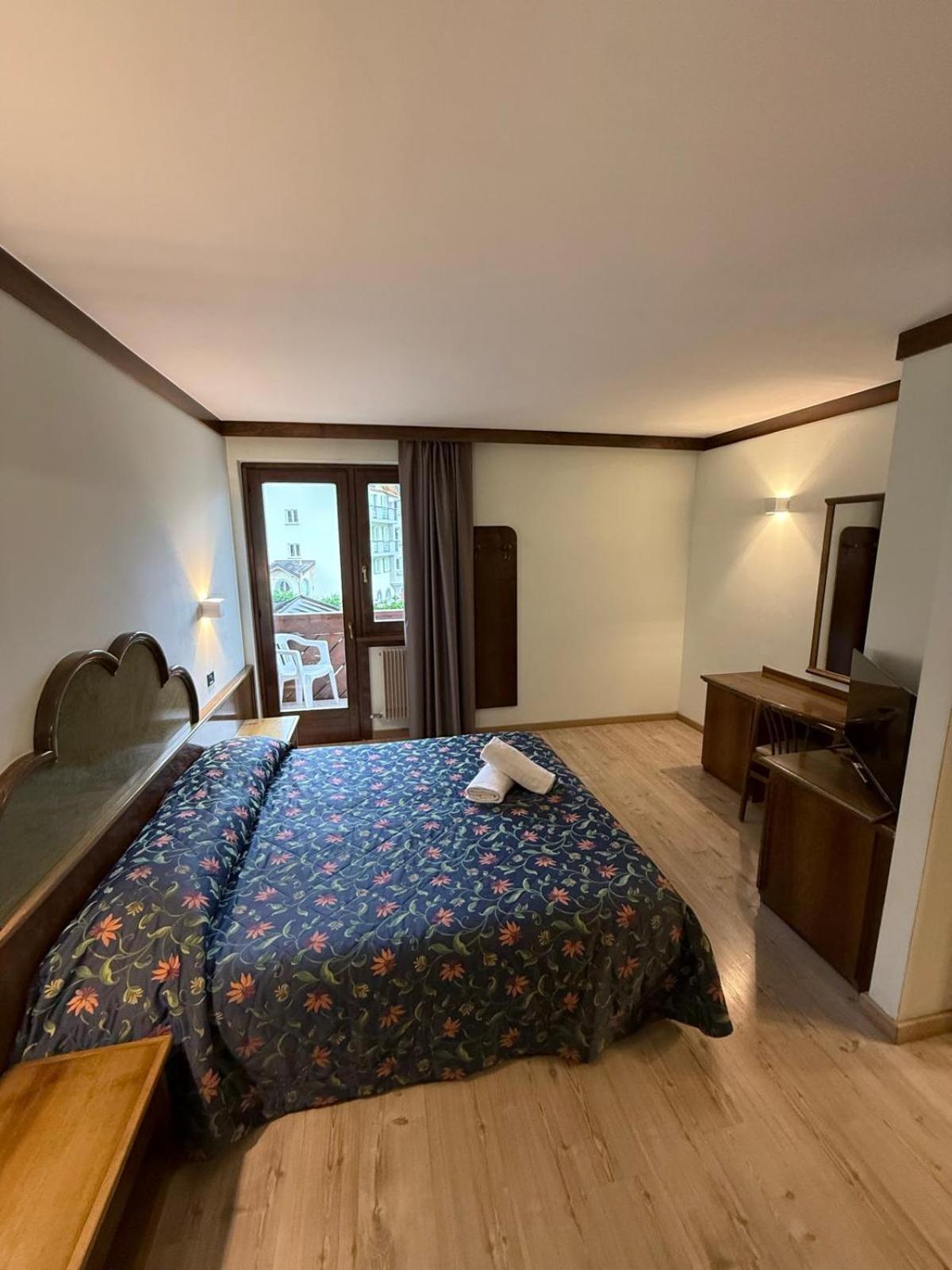 Hotel Quadrifoglio Pinzolo Esterno foto