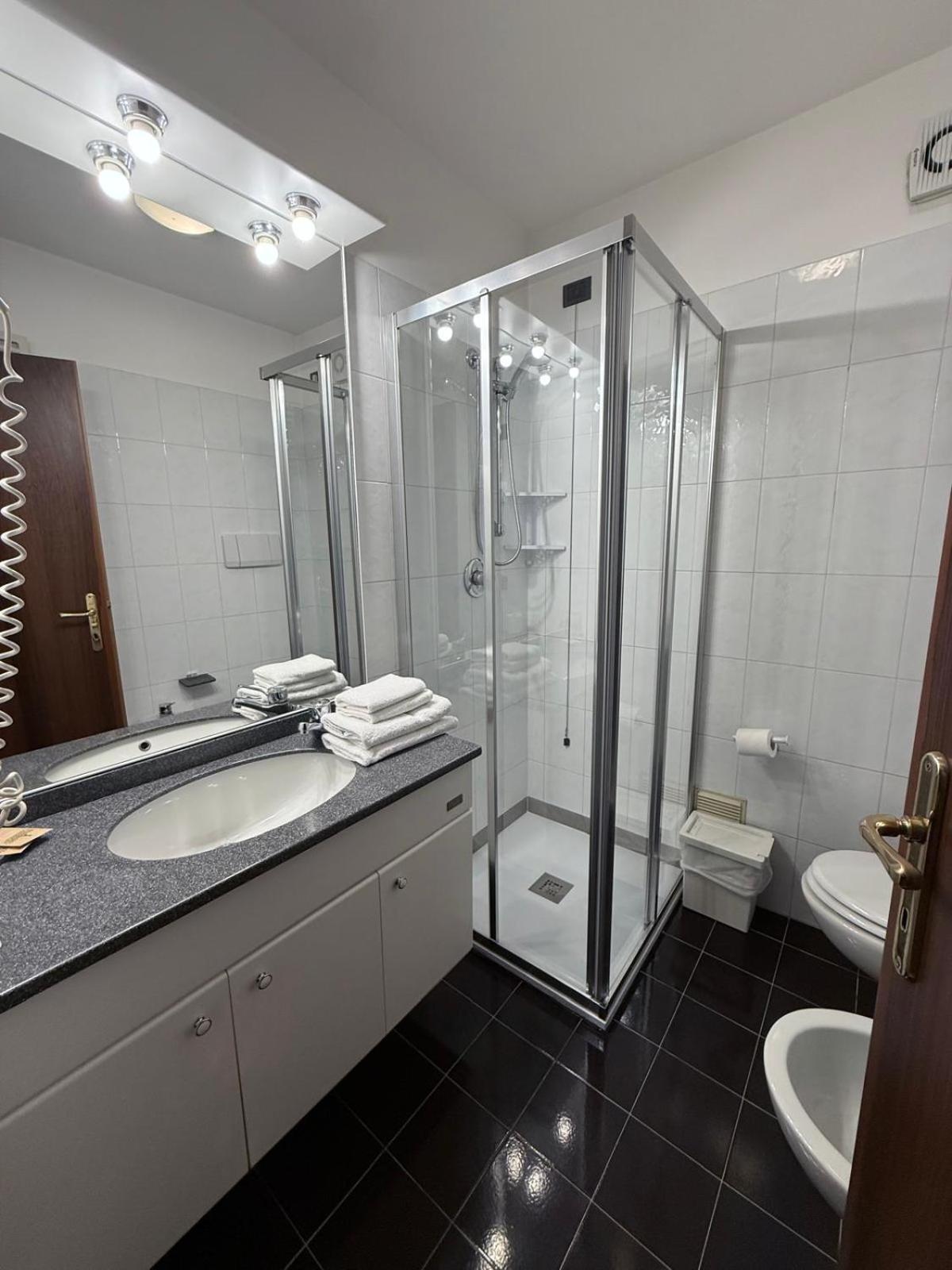 Hotel Quadrifoglio Pinzolo Esterno foto