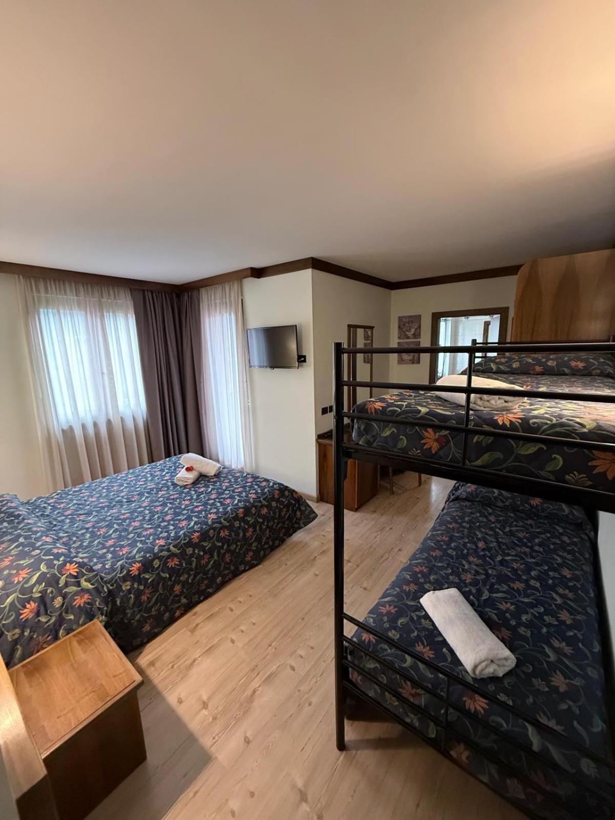 Hotel Quadrifoglio Pinzolo Esterno foto