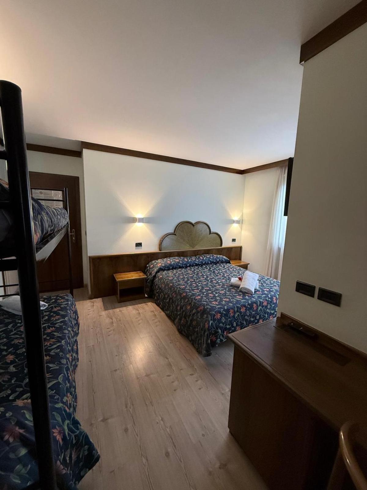 Hotel Quadrifoglio Pinzolo Esterno foto