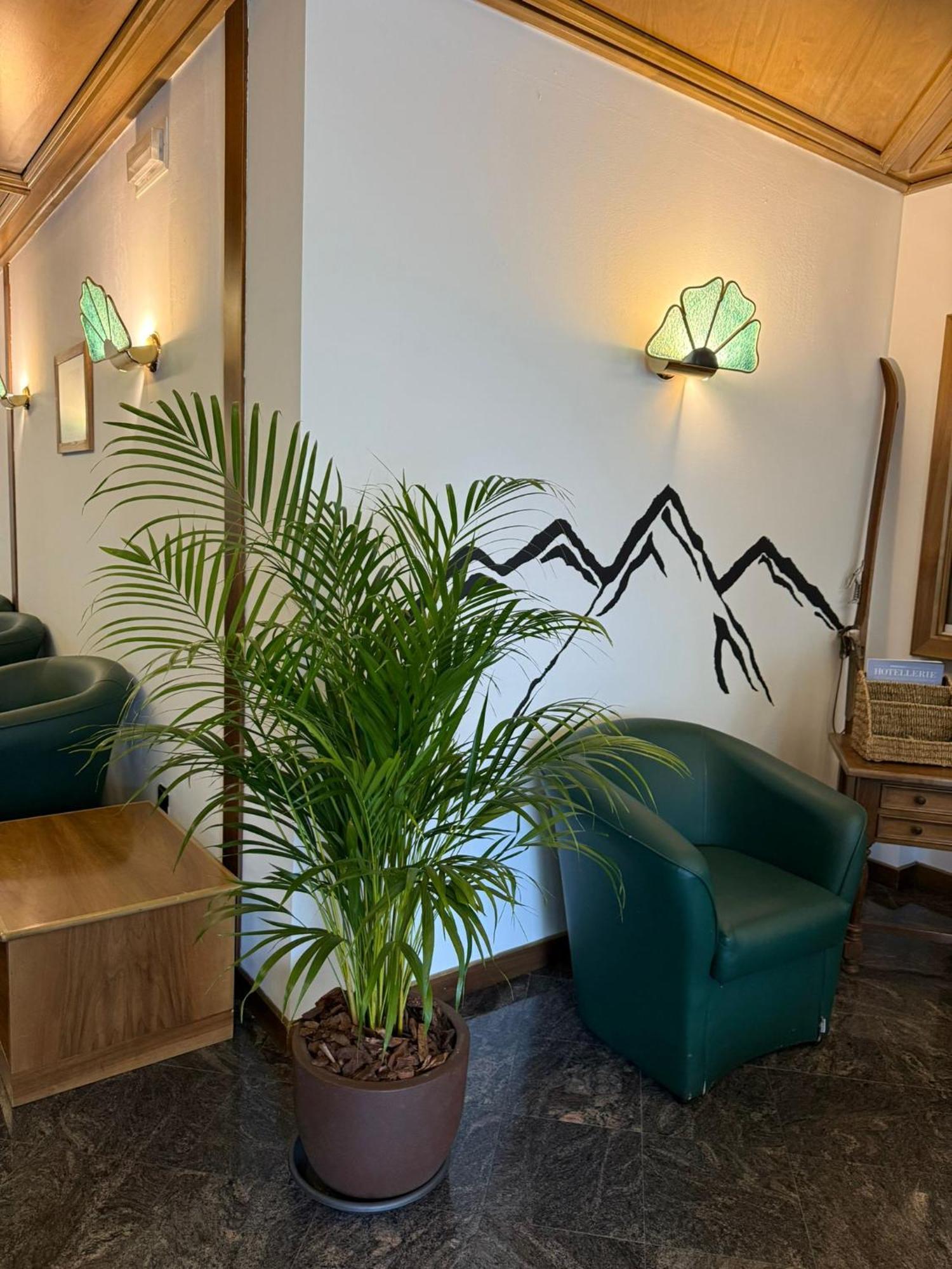 Hotel Quadrifoglio Pinzolo Esterno foto