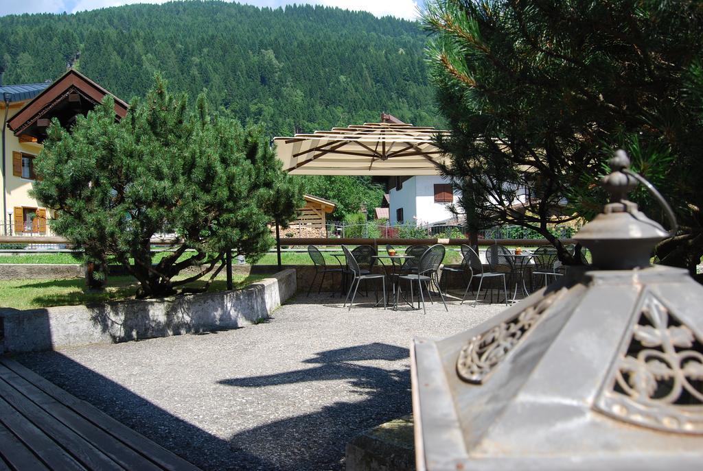 Hotel Quadrifoglio Pinzolo Esterno foto
