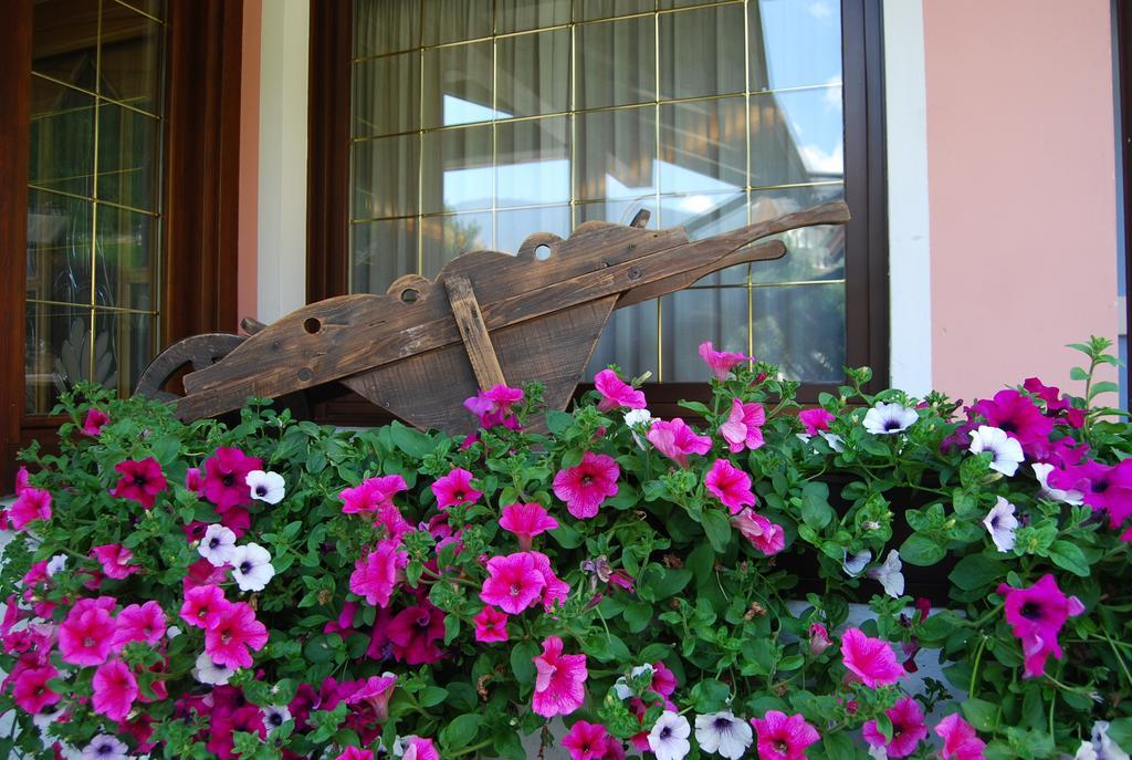 Hotel Quadrifoglio Pinzolo Esterno foto