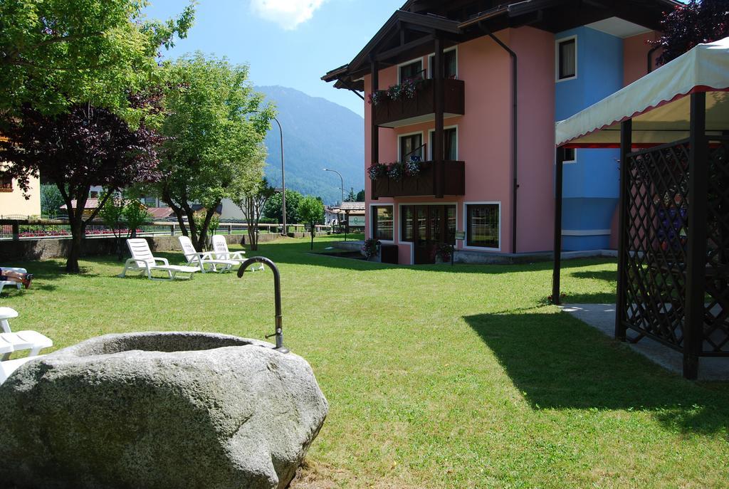 Hotel Quadrifoglio Pinzolo Esterno foto