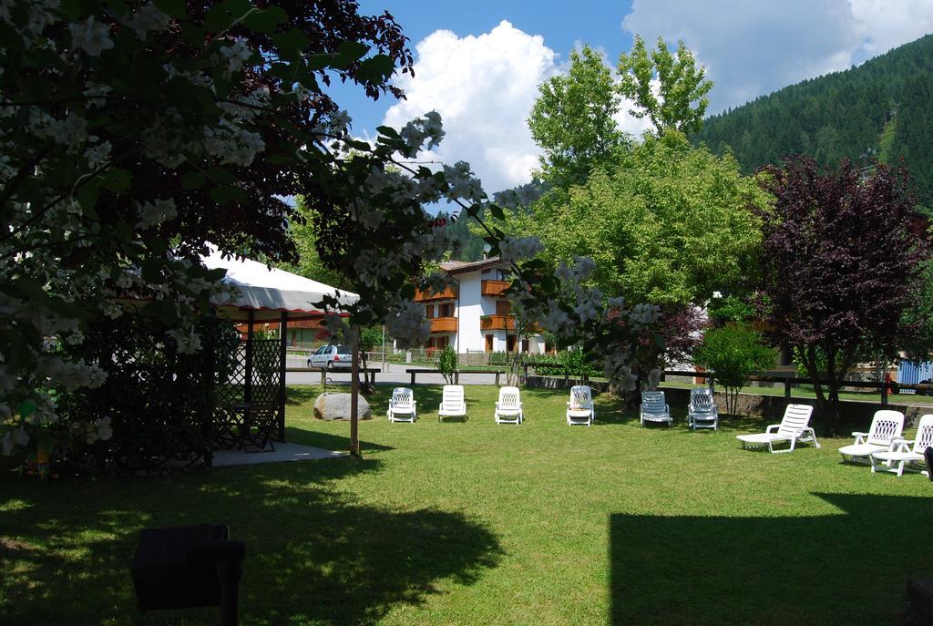 Hotel Quadrifoglio Pinzolo Esterno foto