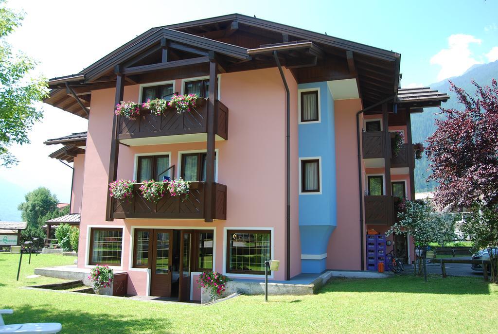 Hotel Quadrifoglio Pinzolo Esterno foto